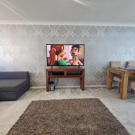 Stylish & Modern 2 Bed House With Free Parking * リーズ