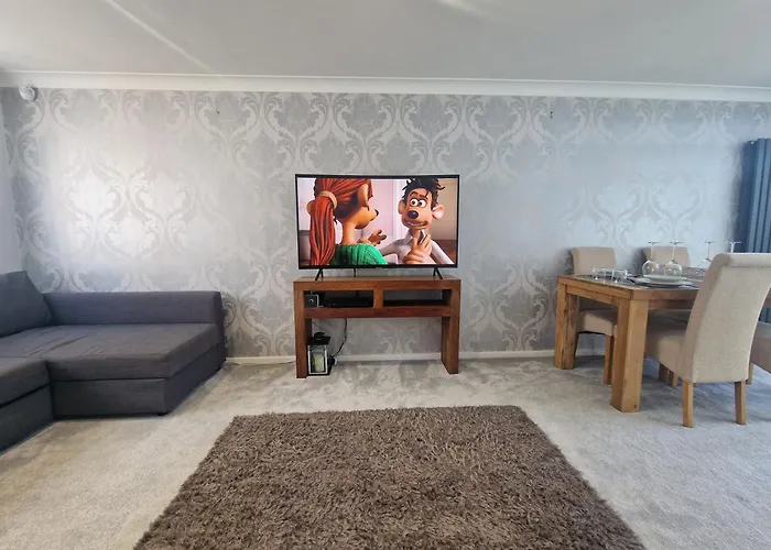 Stylish & Modern 2 Bed House With Free Parking * לידס