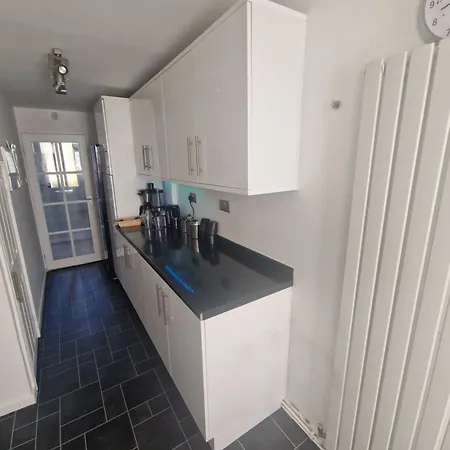 Διαμέρισμα Stylish & Modern 2 Bed House With Free Parking