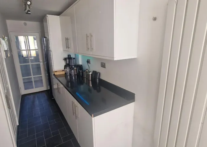 Διαμέρισμα Stylish & Modern 2 Bed House With Free Parking