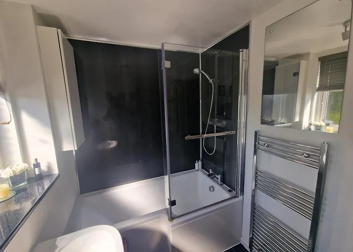 Stylish & Modern 2 Bed House With Free Parking * Λιντς