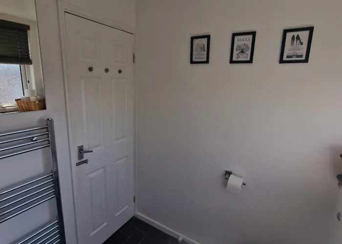 Stylish & Modern 2 Bed House With Free Parking * Λιντς