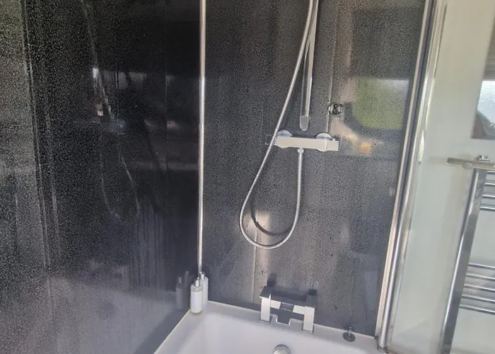 Διαμέρισμα Stylish & Modern 2 Bed House With Free Parking